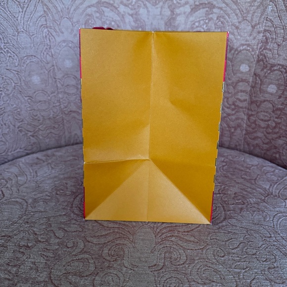 Louis Vuitton Red and Gold Holiday Shopping Bag - Picture 4 of 11